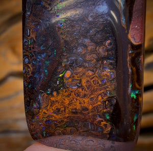 114,3 cts - Opale boulder tribale australienne de Koroit
