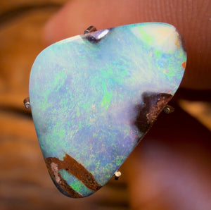 4.6cts - Queensland Boulder Seam Opal from Winton. Australian Opal