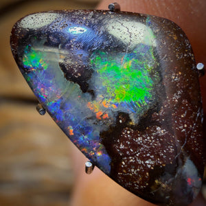 5.85cts - Australian Boulder Seam Opal