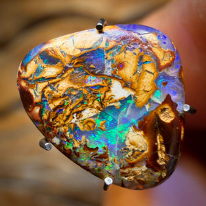 🔨 AUCTION 🔨 No Reserve 2.2cts - Queensland Boulder Opal from Yowah. Australian Opal