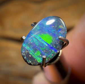 0.85cts - Queensland Boulder Seam Opal from Winton. Australian Opal