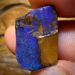 27.7cts - Queensland Boulder Seam Opal Rub