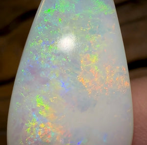 18.6cts - Large South Australian White Opal. Gem Quality - Opal Whisperers
