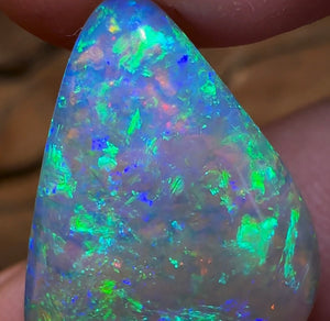 16.55cts - GEM Solid QLD Boulder Pipe Crystal Opal - Opal Whisperers