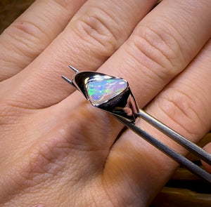 Auction Fall-Through = Your Gain! 🔥 Now 50% Off RRP 🚨 14k White Gold - Solid South Australian Crystal Unisex Opal Ring