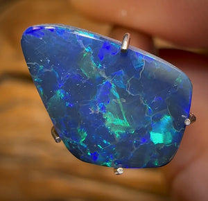 2.4cts - Lightning Ridge Black Opal Doublet