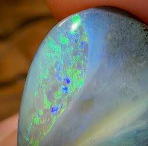 18.6cts - “Currents” Queensland Boulder Seam Opal - Opal Whisperers