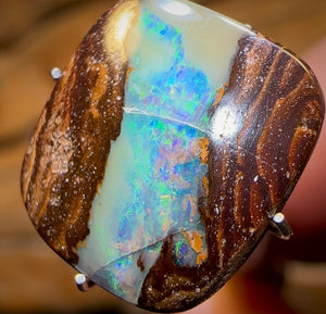 7.3cts - Queensland Boulder Seam Opal