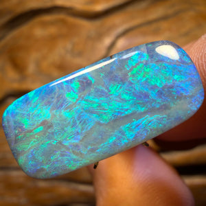 14.15cts - Top Australian Boulder Seam Opal from Winton