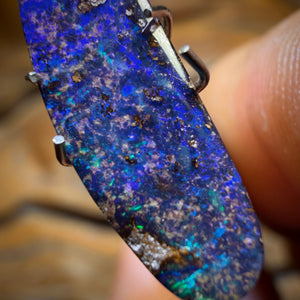 2.3cts - Australian Boulder Seam Opal