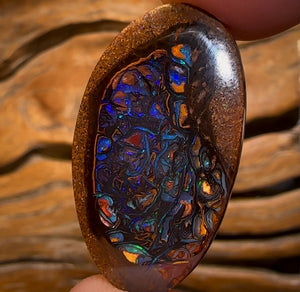 26.3cts - Top Electric Tribal Queensland Boulder Opal from Koroit