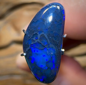 4.1cts - Australian Black Opal from Lightning Ridge - Opal Whisperers