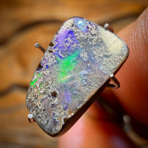 2.5cts - Australian Boulder Seam Opal BARGAIN !