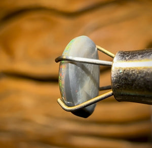 0.85cts - Lightning Ridge Black Opal