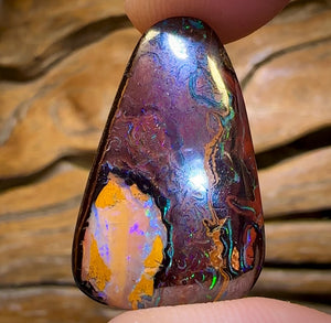 24.5cts - Tribal Queensland Boulder Opal from Koroit with Kernel