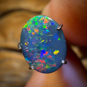 0.9cts - Australian Boulder Opal Doublet