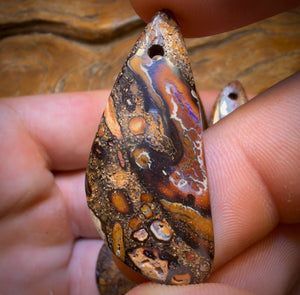 147.3cts - 5x Drilled Queensland Boulder Opals. Wholesale Parcel