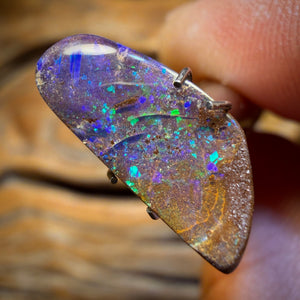 🔨 AUCTION 🔨 No Reserve 4.2cts - Queensland Boulder Seam Opal. Australian Opal