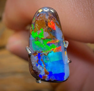 2cts - Hologram Australian Boulder Seam Opal - Opal Whisperers