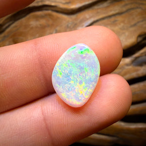 Banger Card! 4.6cts - Gem Rare South Australian Crystal Opal from Mintabie