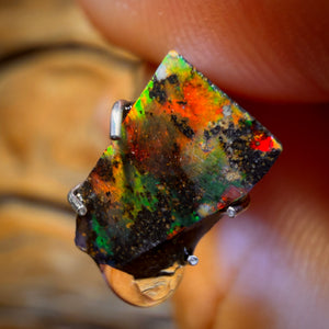 🔨 AUCTION 🔨 1.4cts - Queensland Boulder Seam Opal Rub