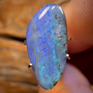 Auktion loser Opal 4,1 Karat – Queensland Boulder Seam Opal aus Winton. Australischer Opal
