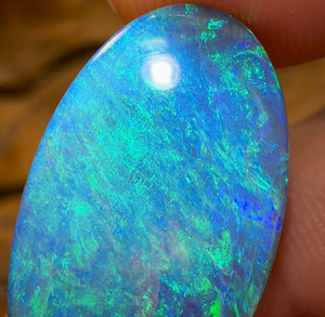 17.6cts - Australian Black Opal from Lightning Ridge - Opal Whisperers