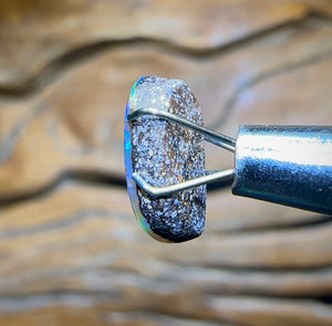 1.9cts - Amazingly Bright Winton Seam Opal. Australian Boulder Opal - Opal Whisperers