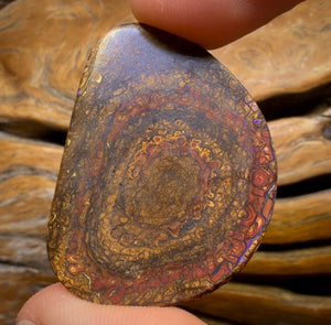 69,9 ct – Tribal Yowah Nut Opal. Australischer Opal.