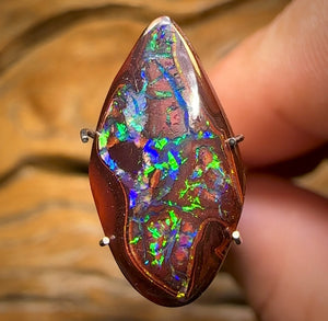 4.75cts - Yowah Nut Kernel Opal. Australian Boulder Opal