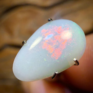 Bargain Card! 1.4cts - South Australian White Opal from Coober Pedy