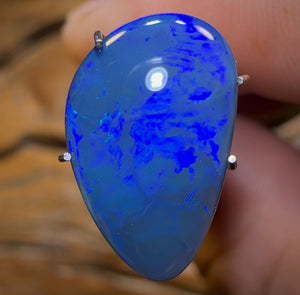 4.1cts - Black Opal from Lightning Ridge - Opal Whisperers