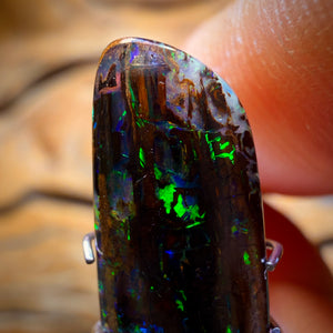 5.1cts - Wood Fossil Replacement Boulder Opal from Yowah Cathedral Pattern