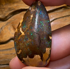 59.5cts - Double Sided Boulder Opal Specimen. Bubble Band - Opal Whisperers
