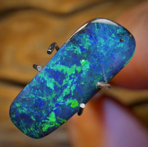 2.25cts - Great Blue Green Gem Queensland Boulder Seam Opal
