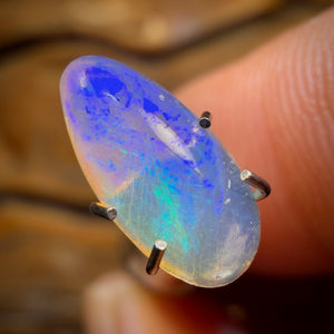 1.1cts - Lightning Ridge Crystal Opal