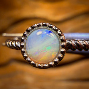 đ¨ AUCTION đ¨ Sterling Silver - Solid South Australian Crystal Opal Ring Adjustable Size