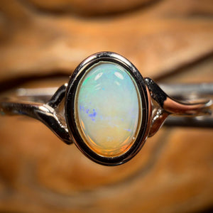 đ¨ AUCTION đ¨ Sterling Silver - South Australian Crystal Opal Ring