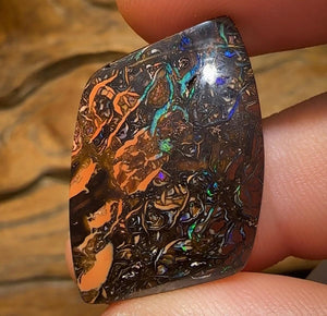 31.8cts - Spot the picture! Queensland Boulder Australian Opal. Wow Tribal Pattern - Opal Whisperers