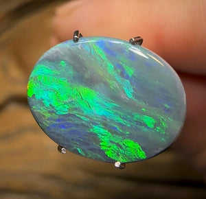 3.05cts - Solid Lightning Ridge Black Opal - Opal Whisperers