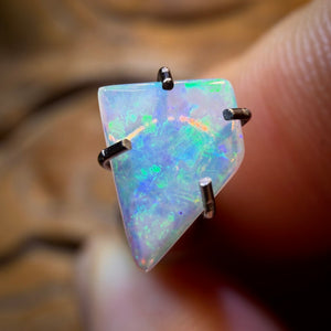 0.15cts - South Australian Crystal Opal