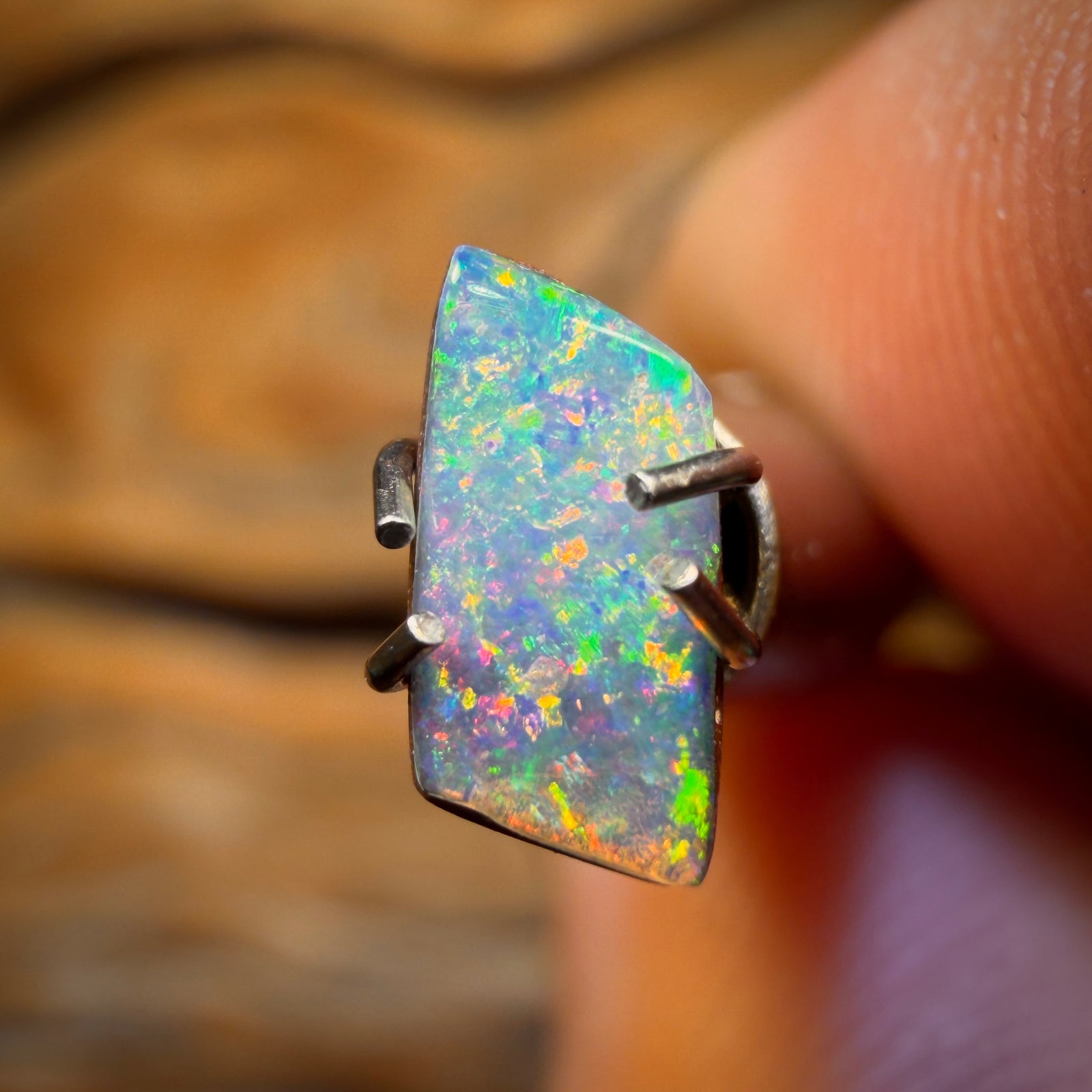 0.25cts - Australian Boulder Seam Opal