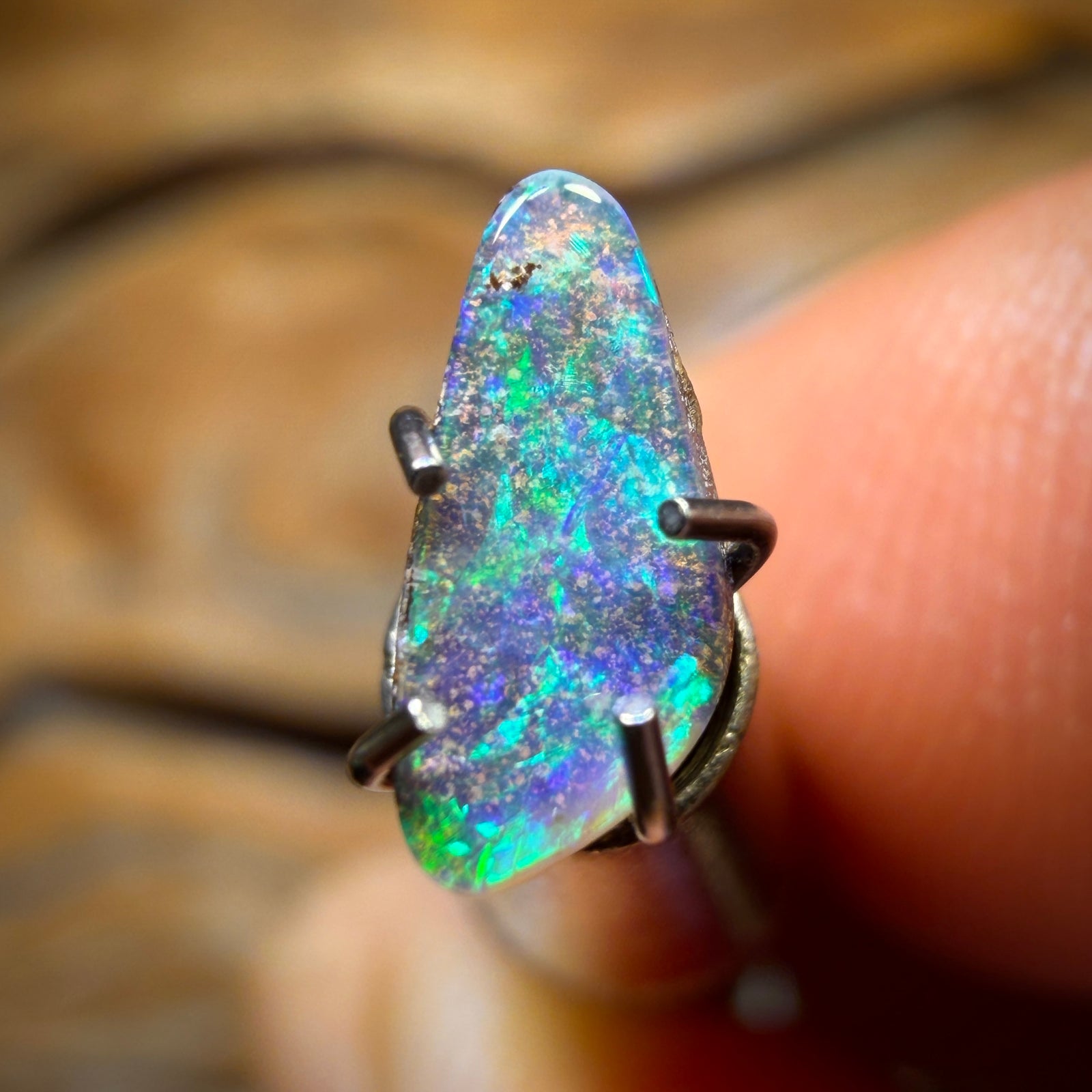 0.25cts - Australian Boulder Seam Opal from Queensland