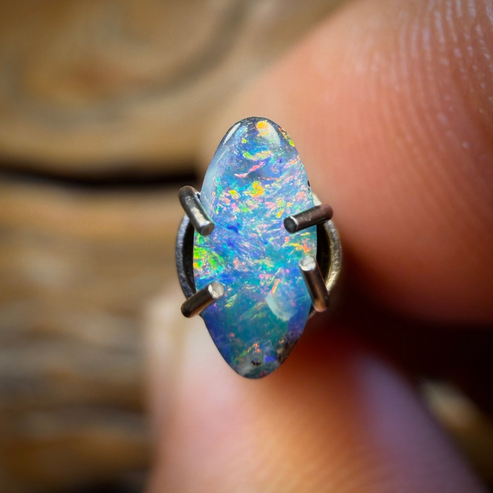 0.2cts - Australian Boulder Seam Opal