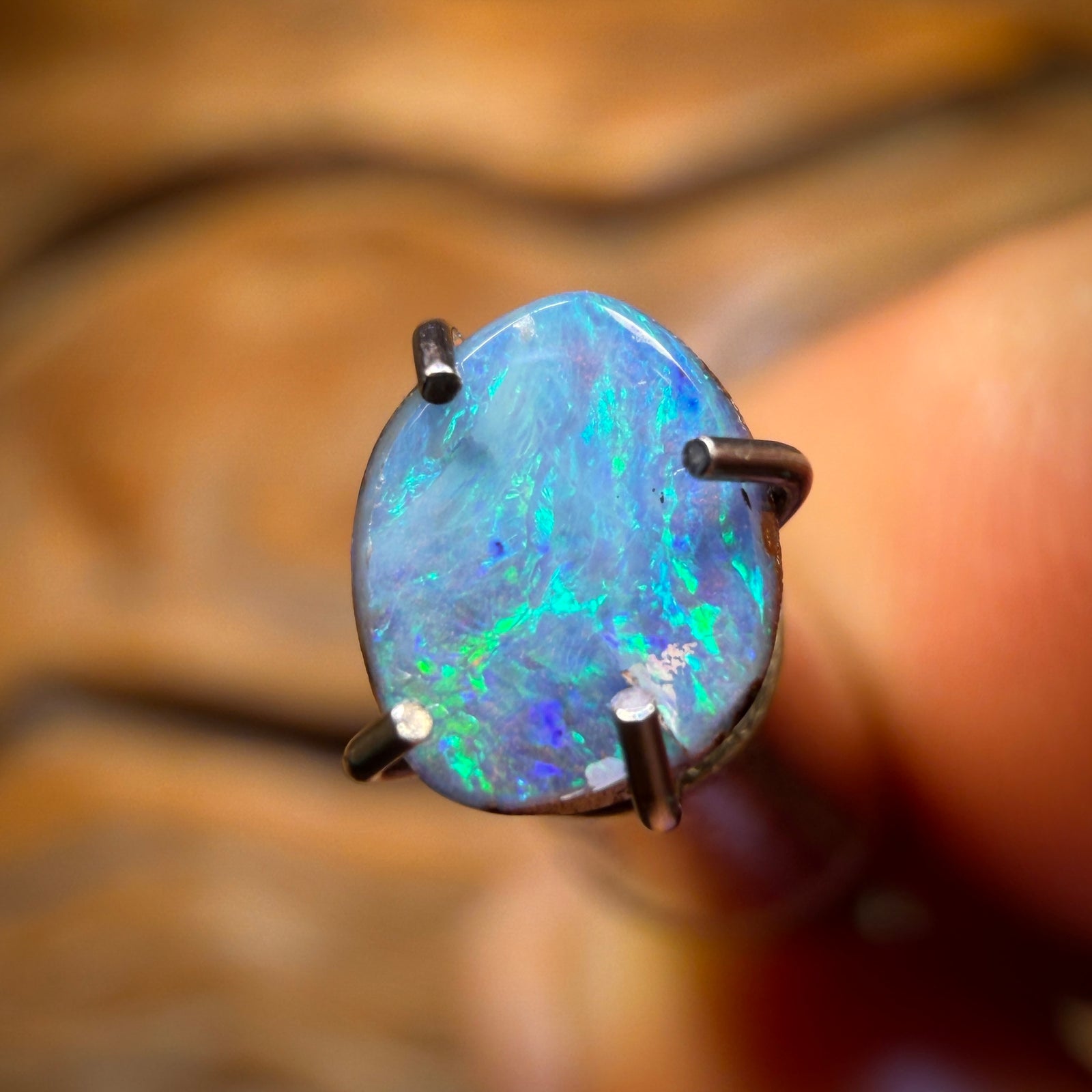 0.41cts - Australian Boulder Seam Opal from Queensland