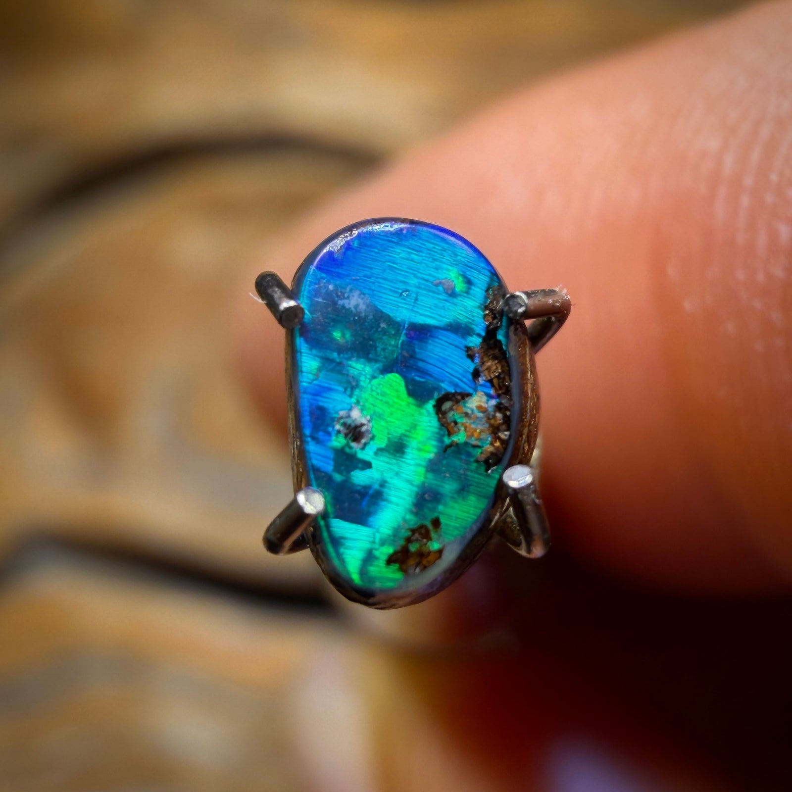 0.55cts - Australian Boulder Seam Opal from Queensland