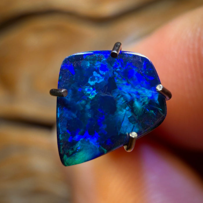 0.65cts - Lightning Ridge Opal Doublet