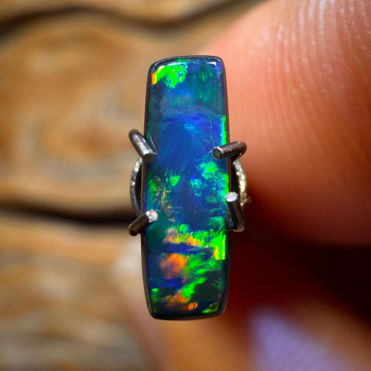 0.65cts - Lightning Ridge Opal Doublet