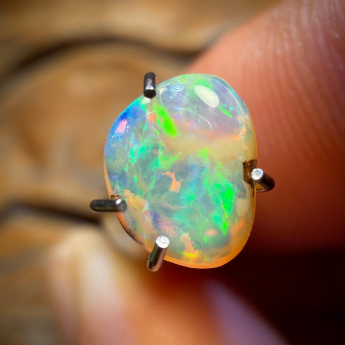 0.65cts - Yowah Nut Golden Crystal Opal