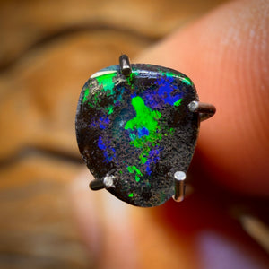 0.6cts - Queensland Boulder Seam Opal. Australian Opal